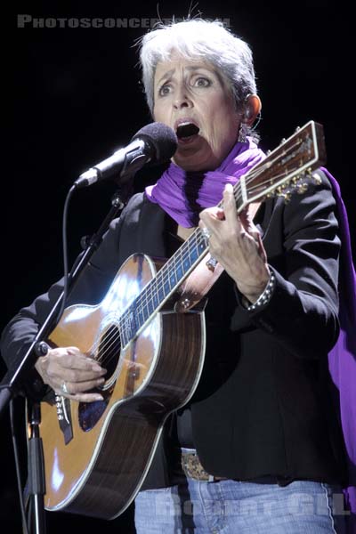 JOAN BAEZ - 2011-09-17 - LA COURNEUVE - Parc Departemental - Grande Scene - 